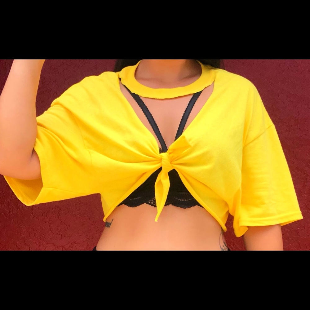 Gildan front tie crop top t-shirt size XL